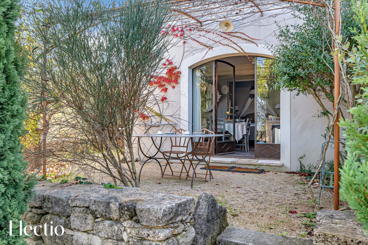 Private Terrasse im Grünen bei der Loggia 3 Romarin