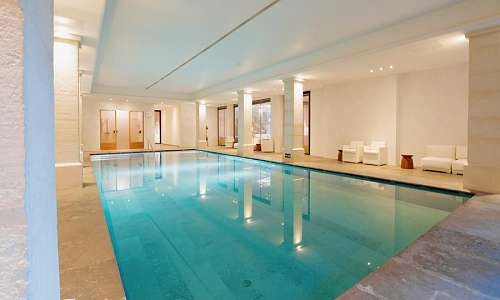 Spa : piscine intérieure