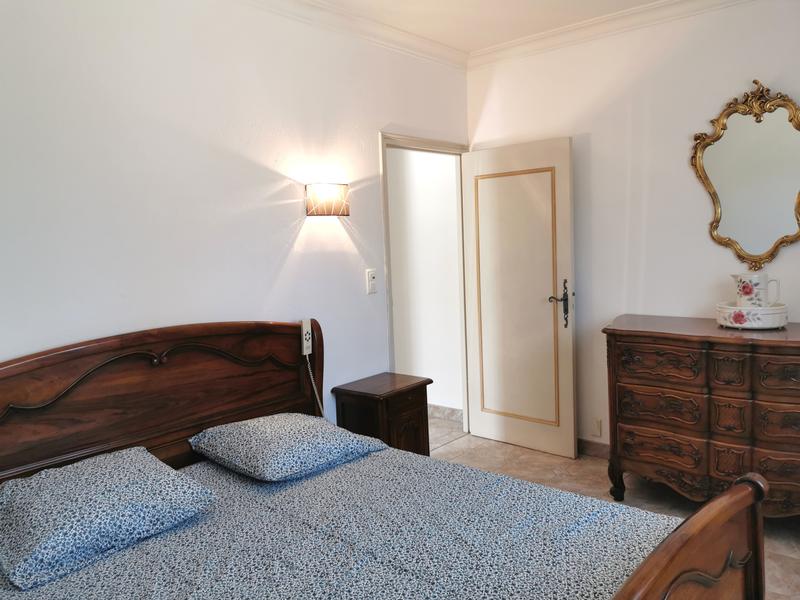 Gemütliches Schlafzimmer in einem Ferienhaus in Cheval-Blanc im Luberon