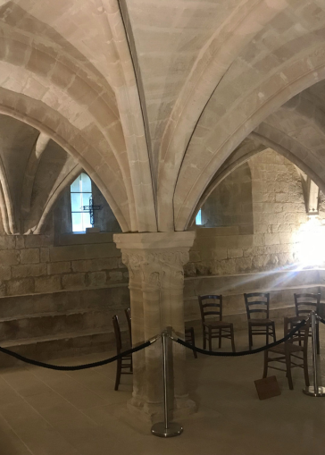 Kapitelsaal der Abtei Sénanque, täglicher Versammlungsort der monastischen Gemeinschaft