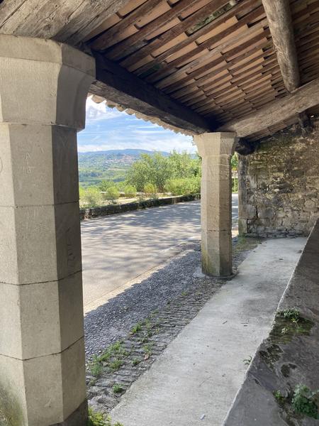 Kulturerbe eines Dorfes im Luberon bei einem Ausflug mit Apiflow