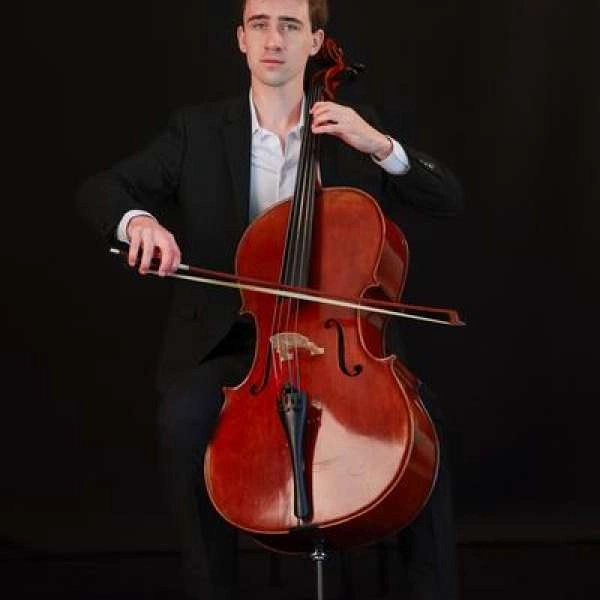 Konzert mit Bach-Cello-Suiten