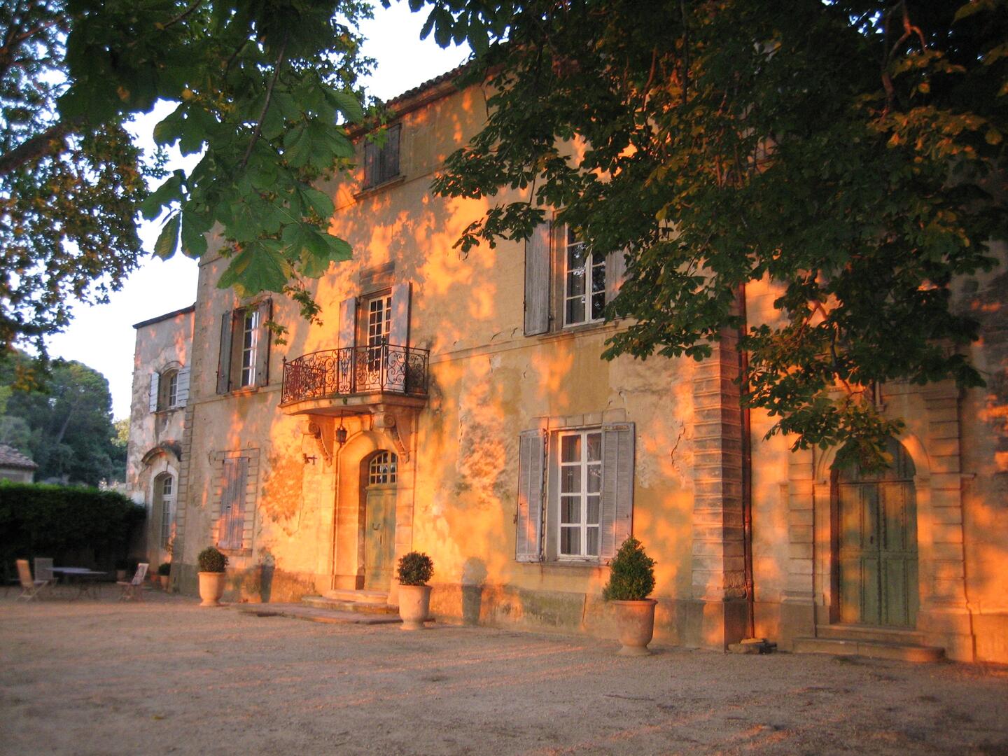 Château La Canorgue in Bonnieux Sunsets Vignerons Abend im Château La Canorgue in Bonnieux im Luberon