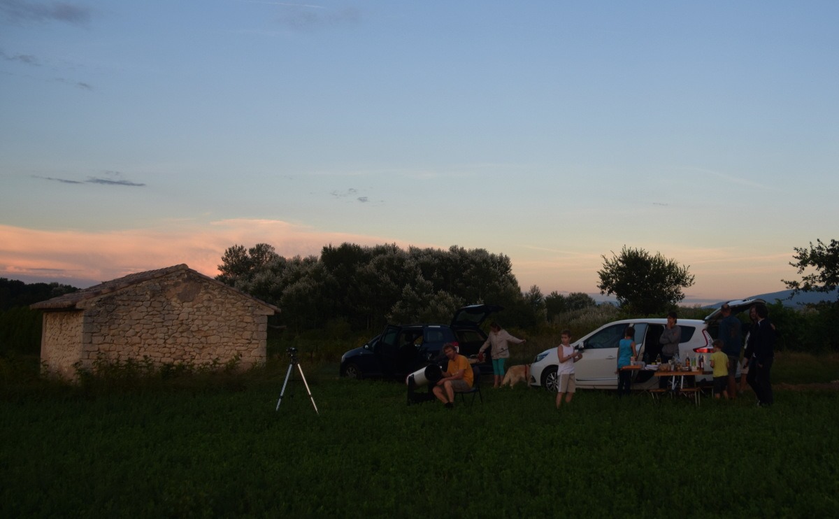 Himmelsbeobachtung mit Astrolub Provence im Luberon Beobachtung des Nachthimmels mit einem Teleskop in der Provence