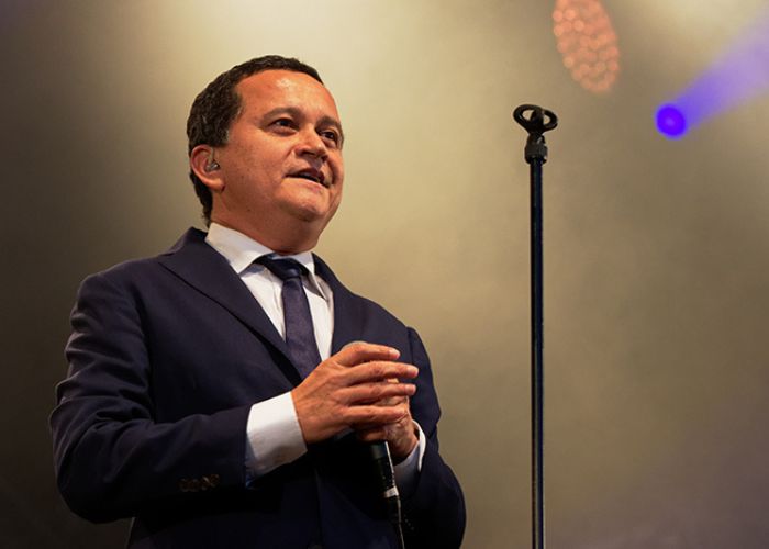 Yuri Buenaventura im Konzert beim Festival de Gordes 2026