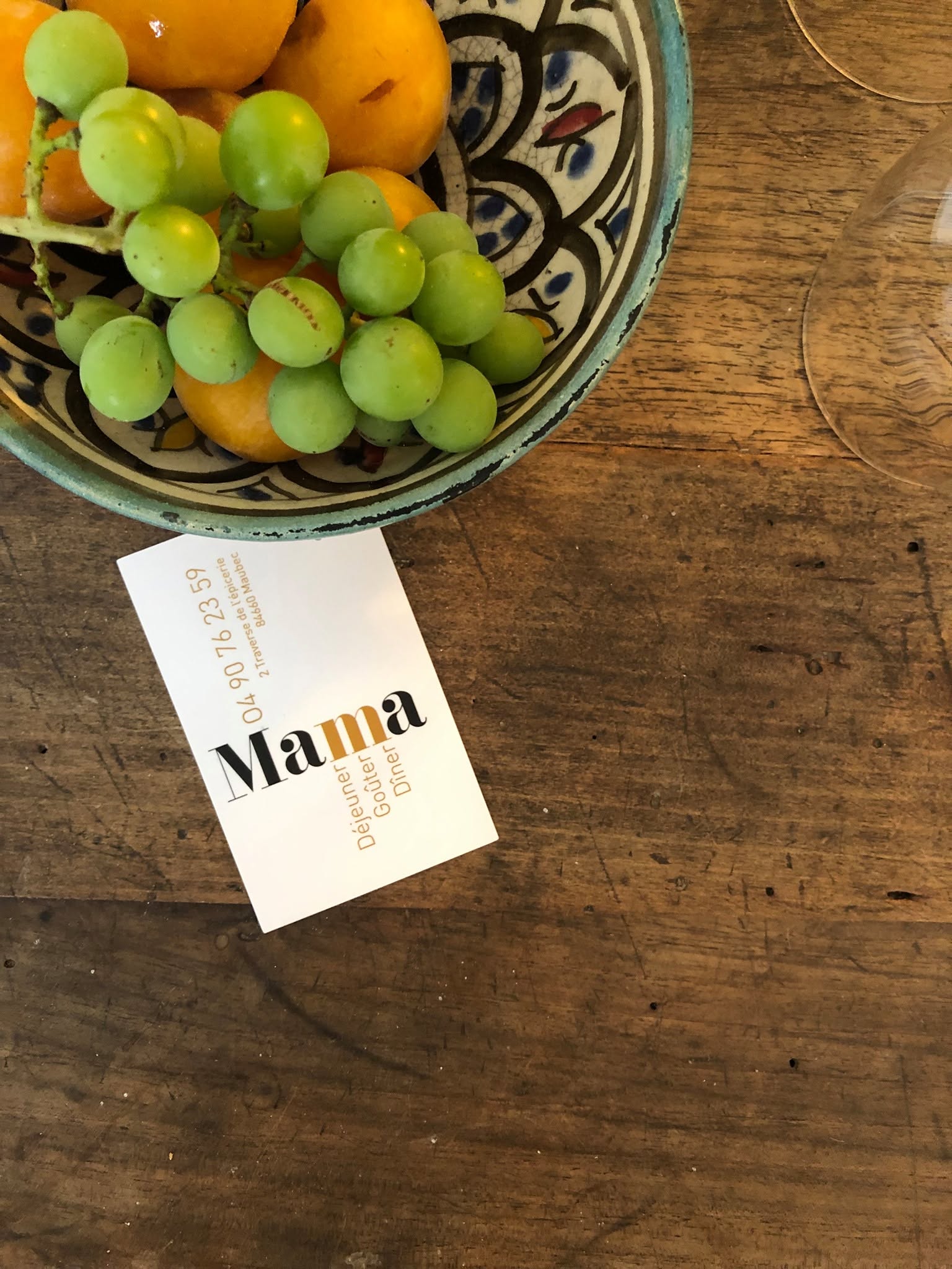 Hausgemachtes Gericht im Restaurant MAMA in Maubec im Luberon
