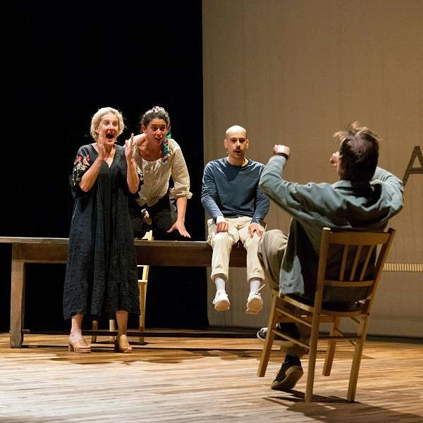 Andere Familien als meine — Theater in Cavaillon