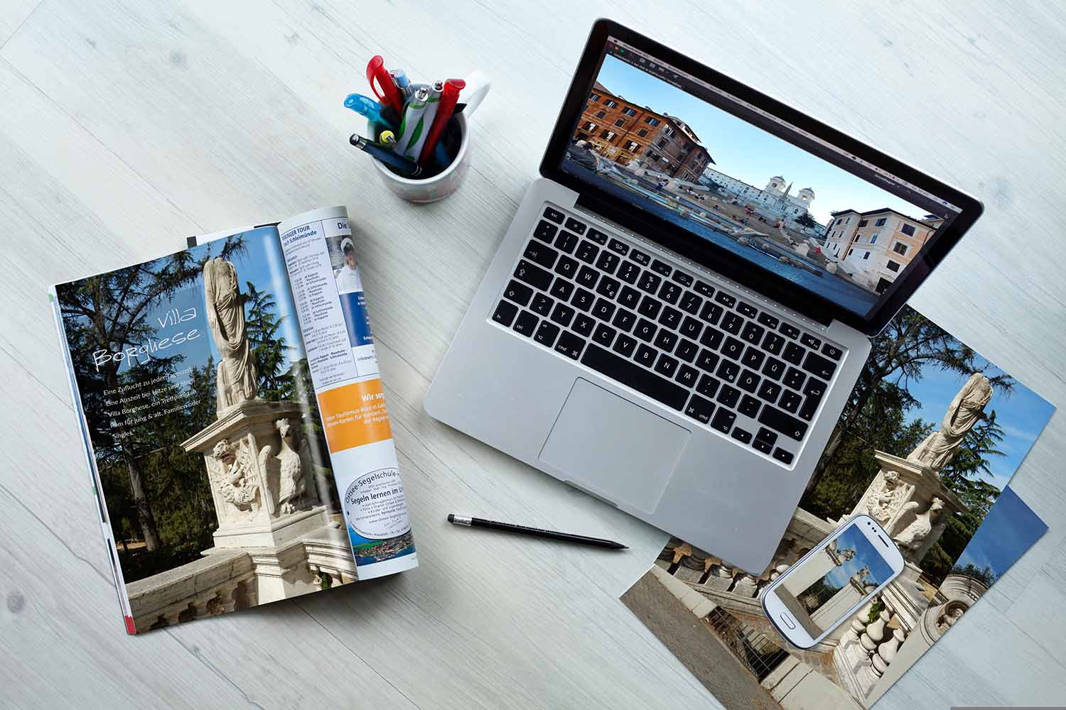Computer und Fotomaterialien zu den digitalen Fotoworkshops in Cavaillon
