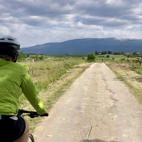 Radtouren und Wanderungen im Luberon mit Apiflow