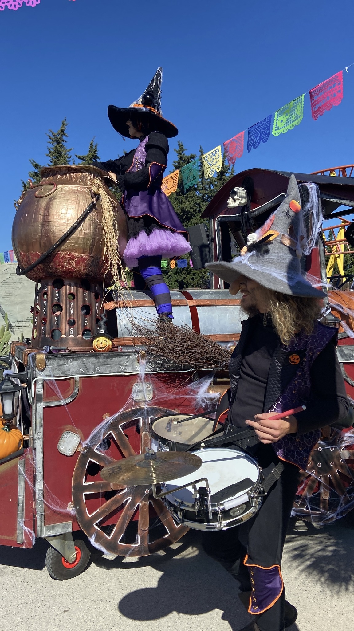 Halloween-Dekorationen und Animationen 2026 im Parc Spirou Provence