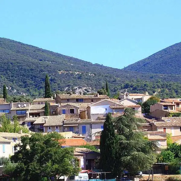 Vaugines, charme et authenticité