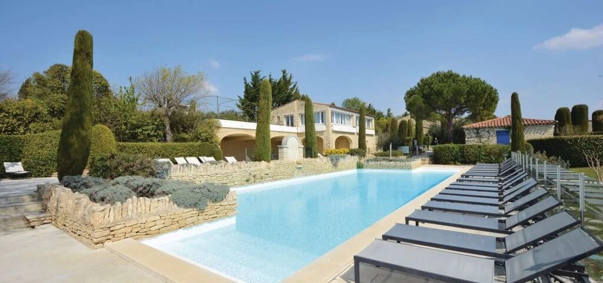 Appartement à Gordes***