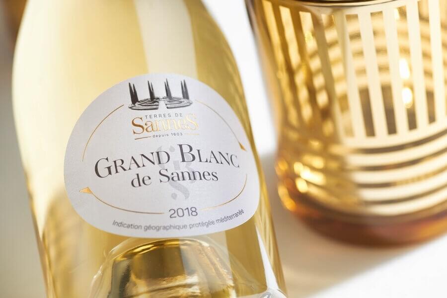Flasche Weißwein Grand Blanc de Sannes vom Château de Sannes im Luberon