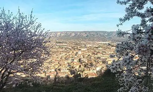 Colline St-Jacques - Cavaillon.jpg