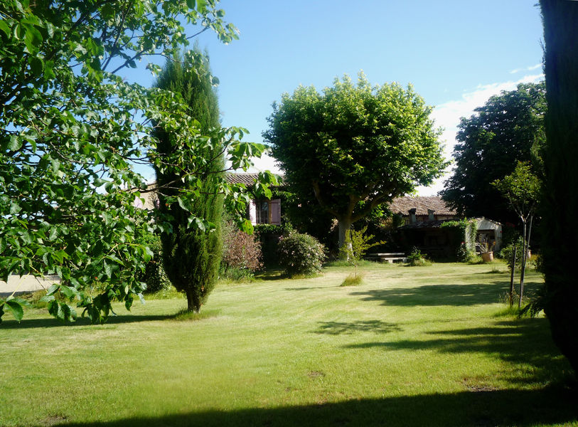 Garten des Mas des 2 Fontaines in Robion im Luberon