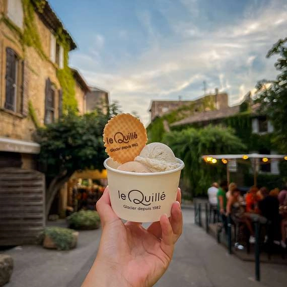 Top-Eisdielen im Luberon: Wo hausgemachtes Eis genießen?