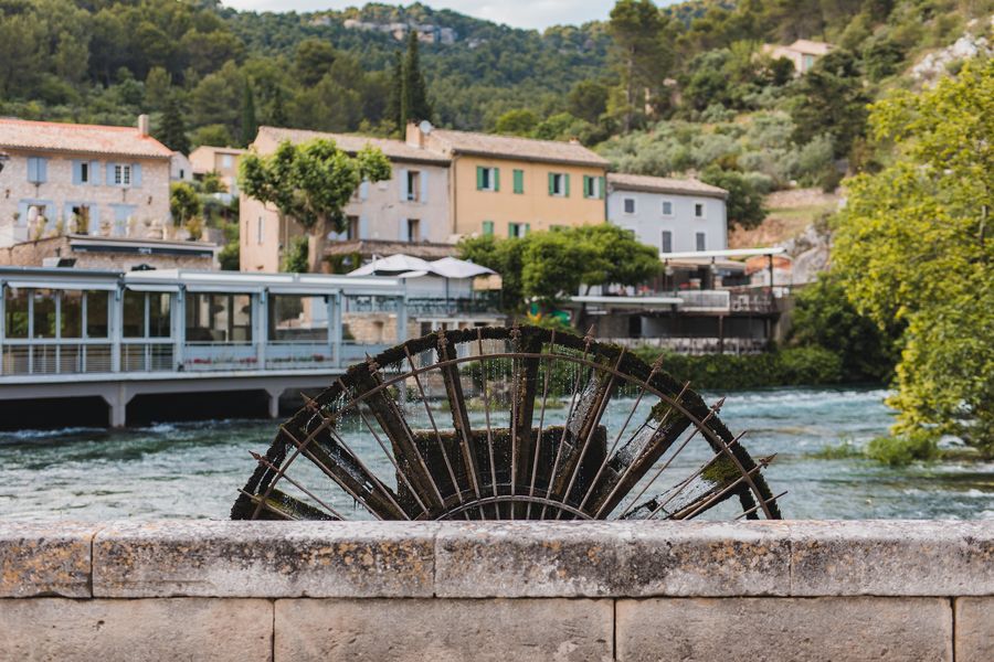 Fontaine-de-Vaucluse und die Sorgue