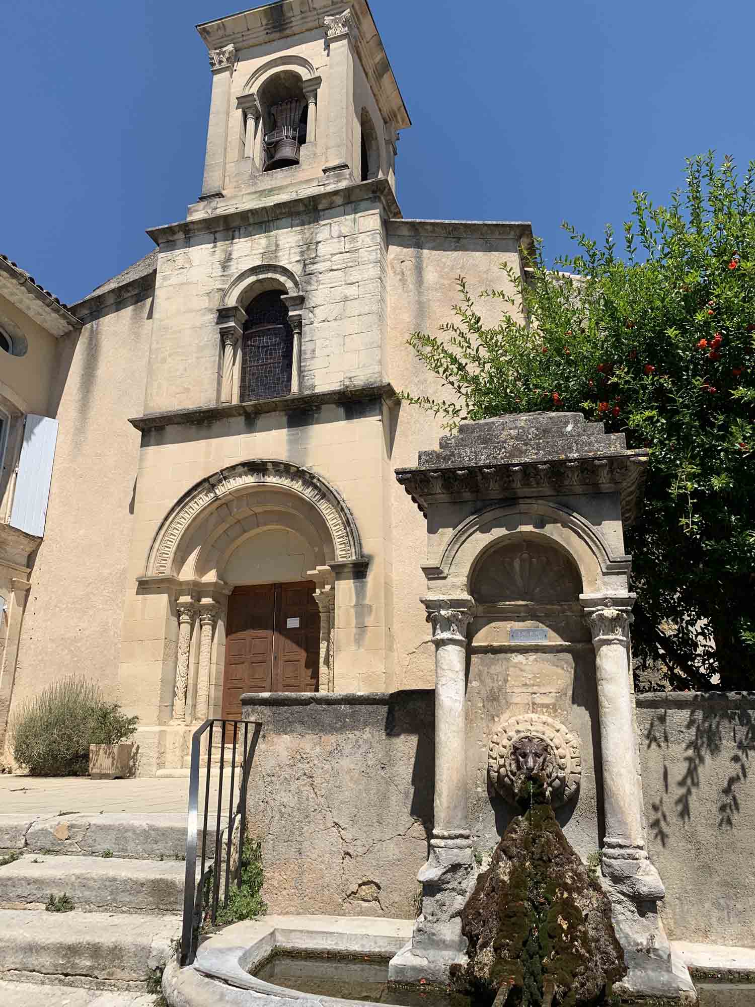 Église Saint-André et Saint-Trophime