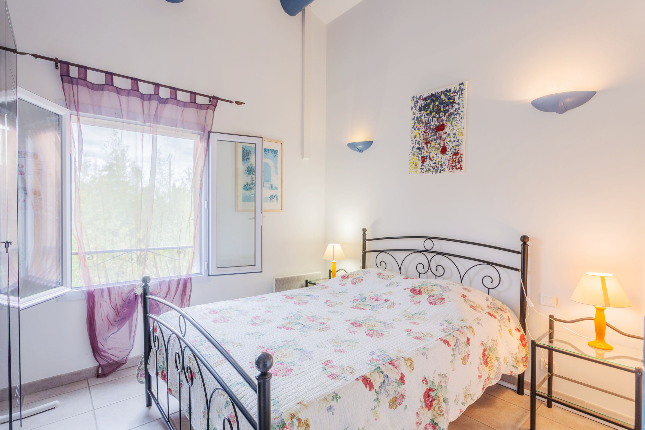 Helles Doppelzimmer in Ferienvilla mit Privatpool in Les Taillades