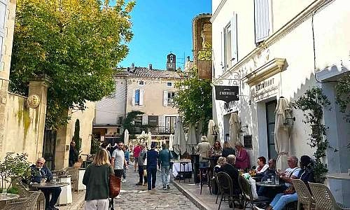 insolite-lourmarin.jpg